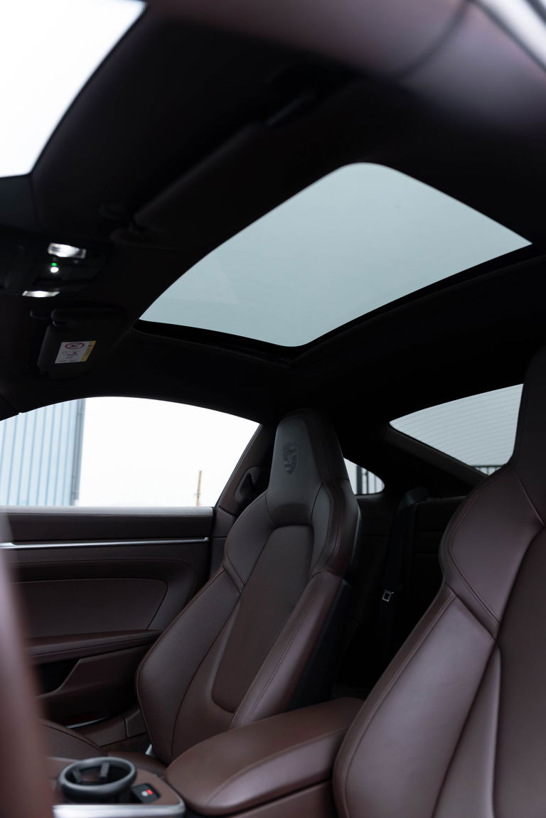 Porsche 992 Carrera 4S