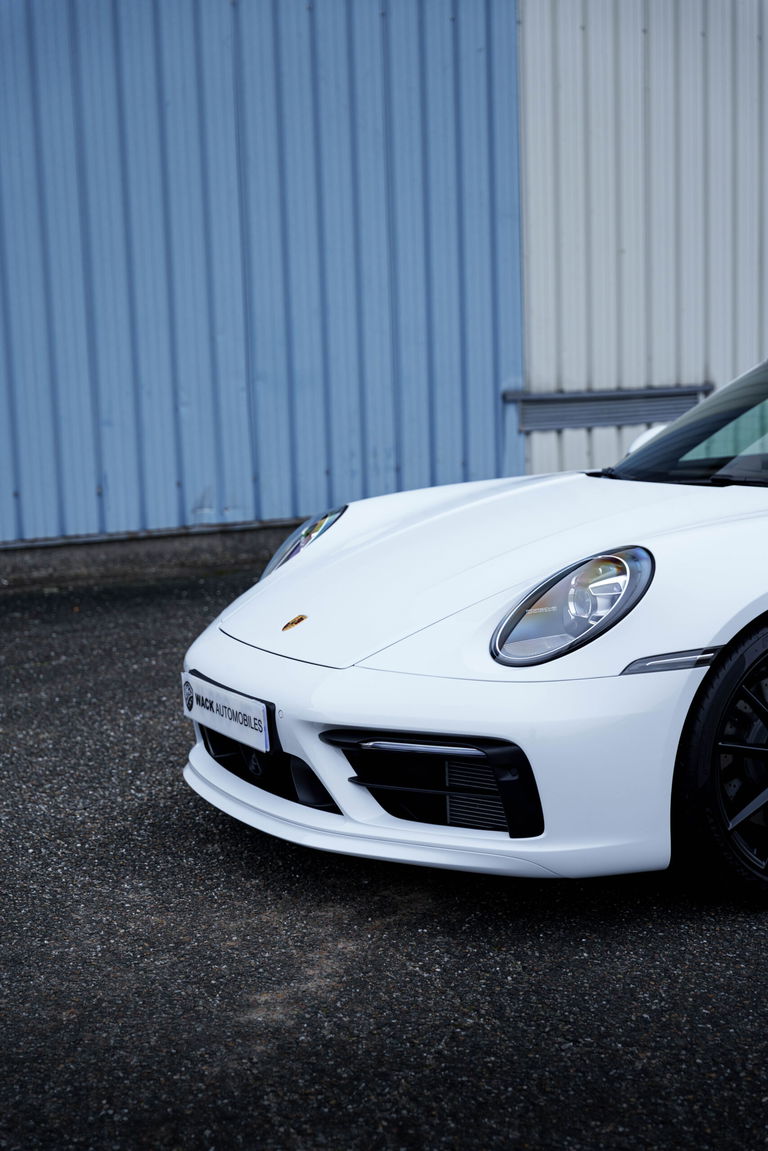 Porsche 992 Carrera 4S