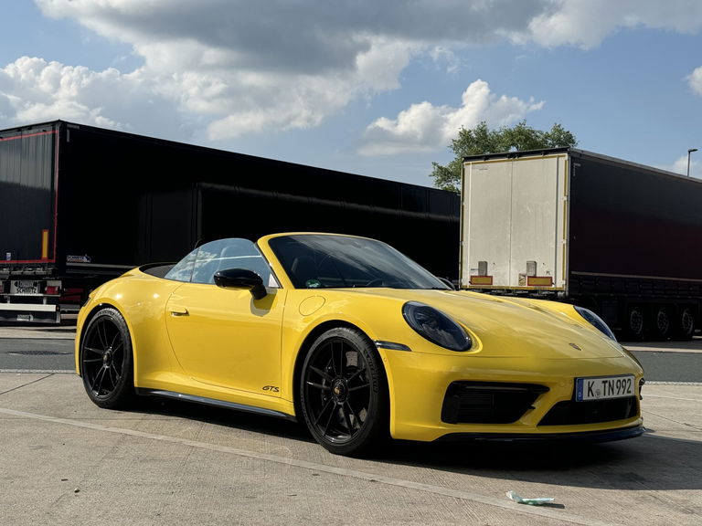 Porsche 992 Carrera 4 GTS