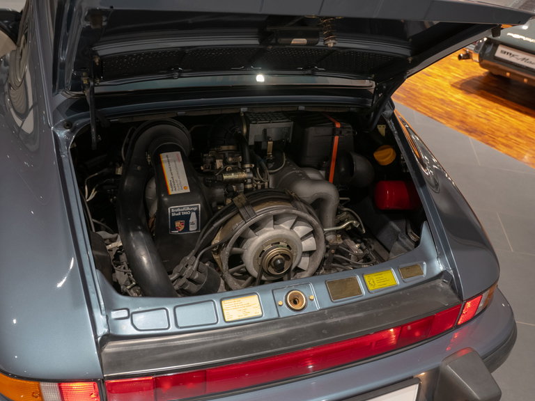 Porsche 911 Carrera 3.2