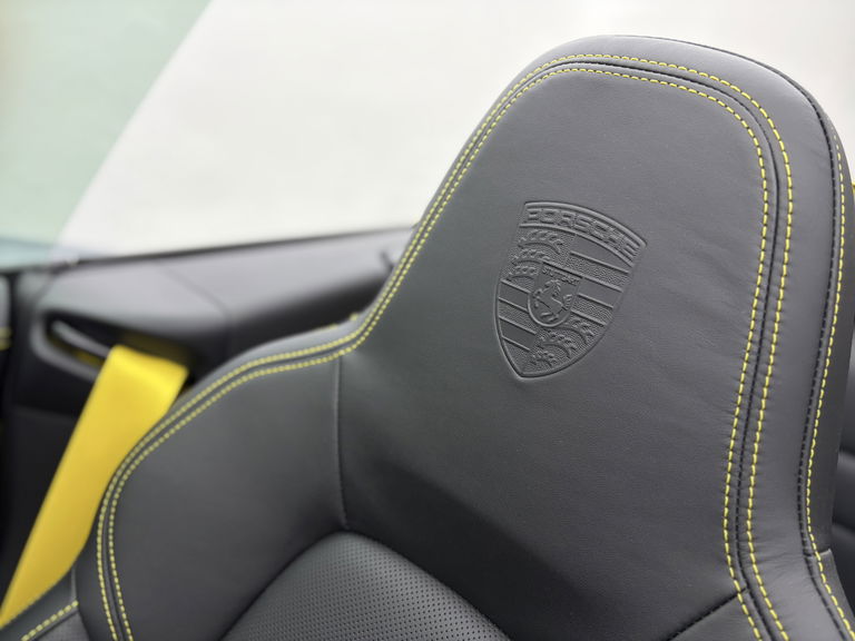 Porsche 992 Carrera 4 GTS