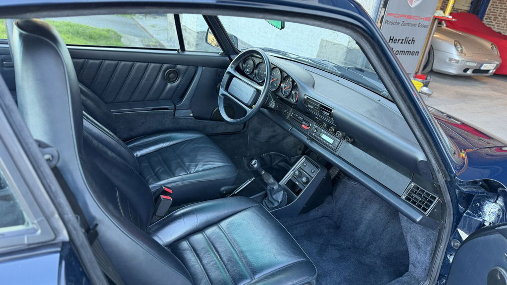 Porsche 911 Carrera 3.2