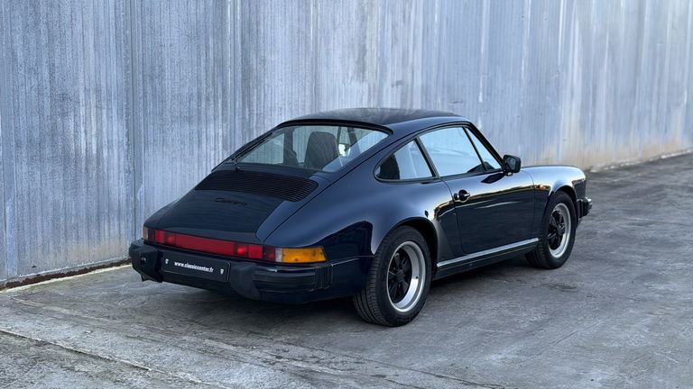 Porsche 911 Carrera 3.2