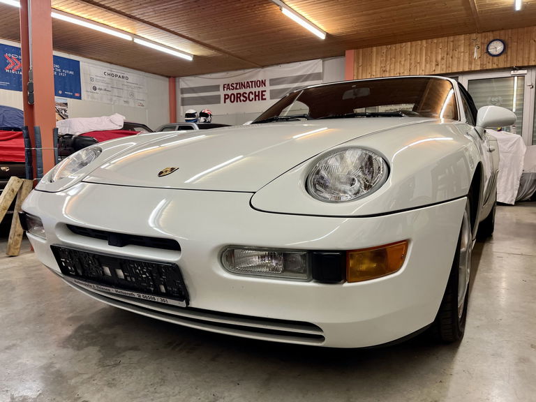 Porsche 968