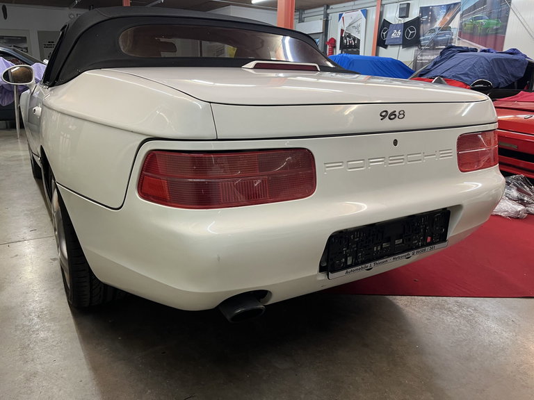 Porsche 968
