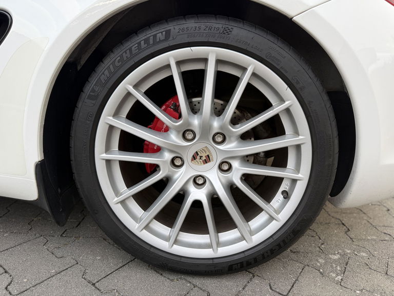 Porsche 987 Cayman R