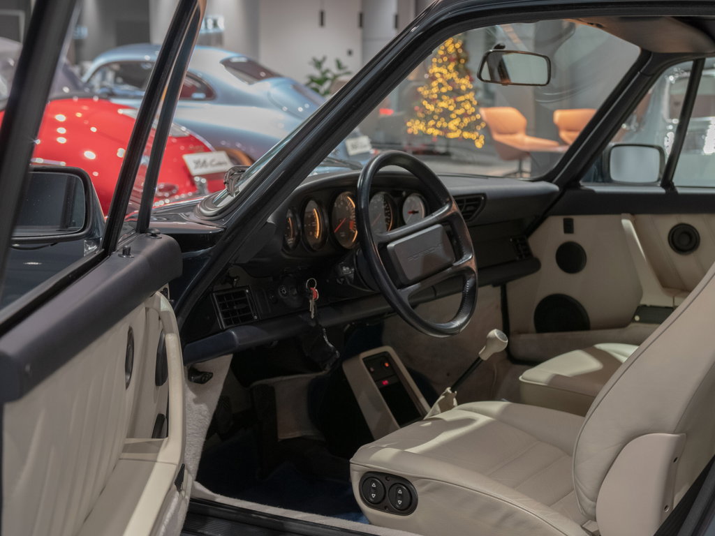 Porsche 911 Carrera 3.2