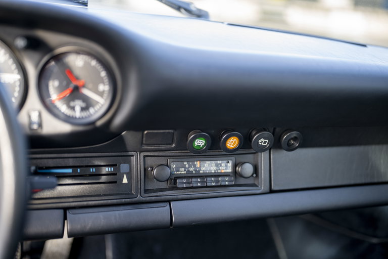 Porsche 911 Carrera 3.0