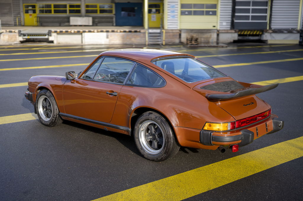 Porsche 911 Carrera 3.0