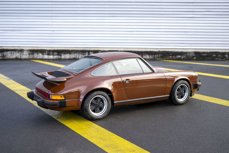 Porsche 911 Carrera 3.0