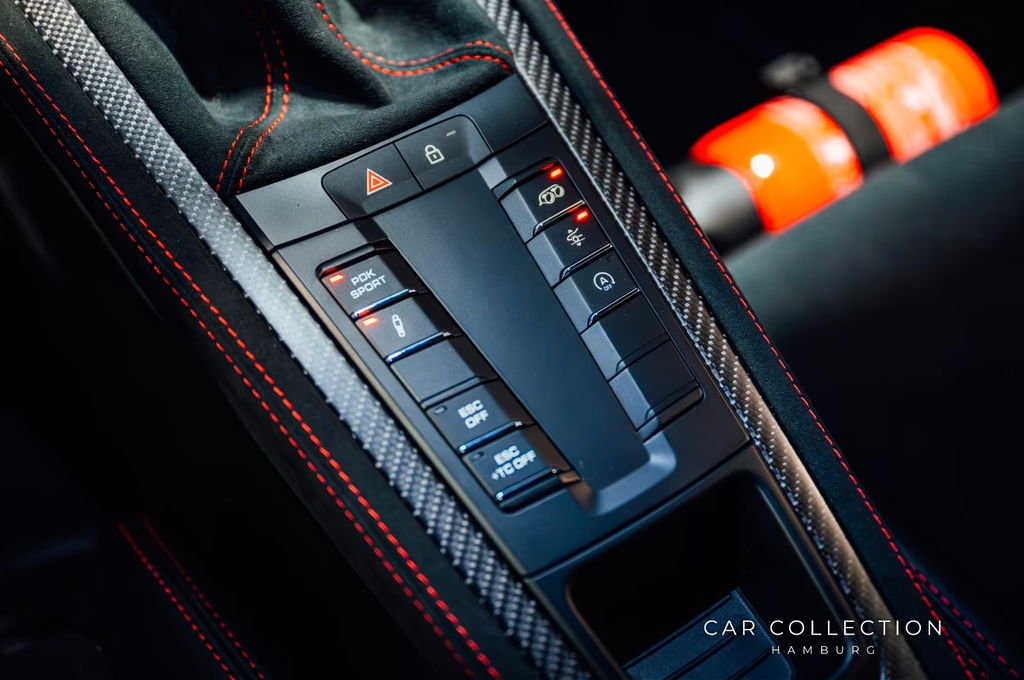 Porsche 718 Cayman GT4 RS