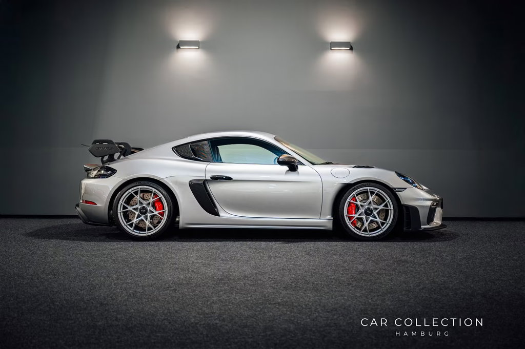 Porsche 718 Cayman GT4 RS