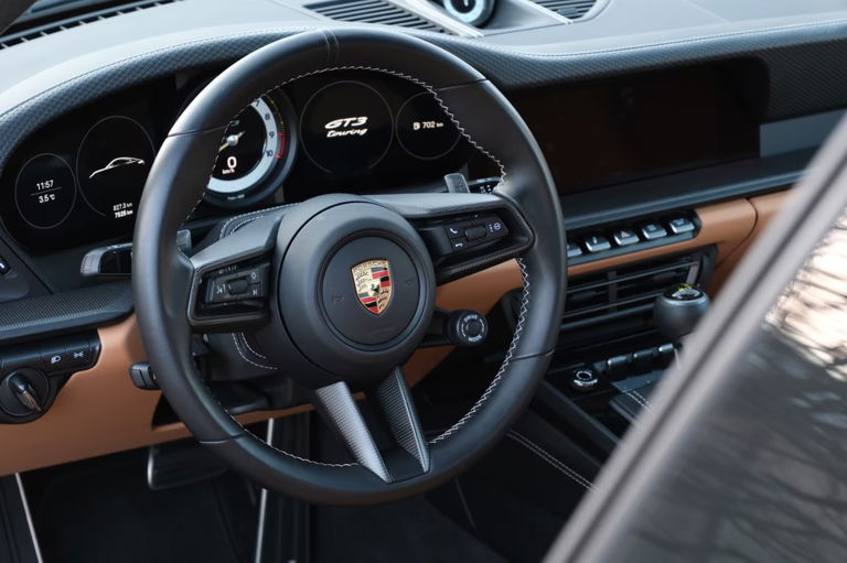 Porsche 992 GT3 Touring