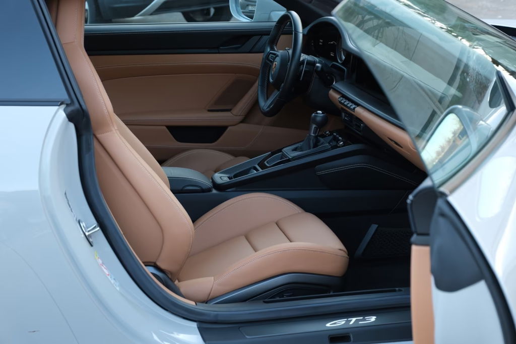 Porsche 992 GT3 Touring