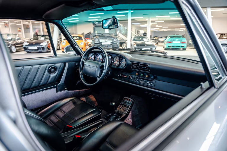 Porsche 964 Carrera 4