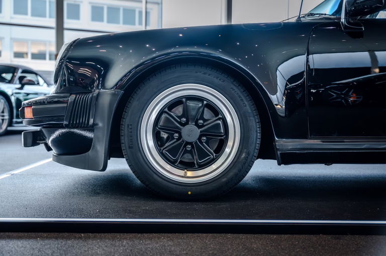 Porsche 911 Carrera 3.0