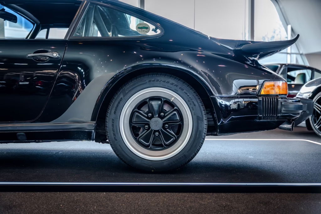 Porsche 911 Carrera 3.0