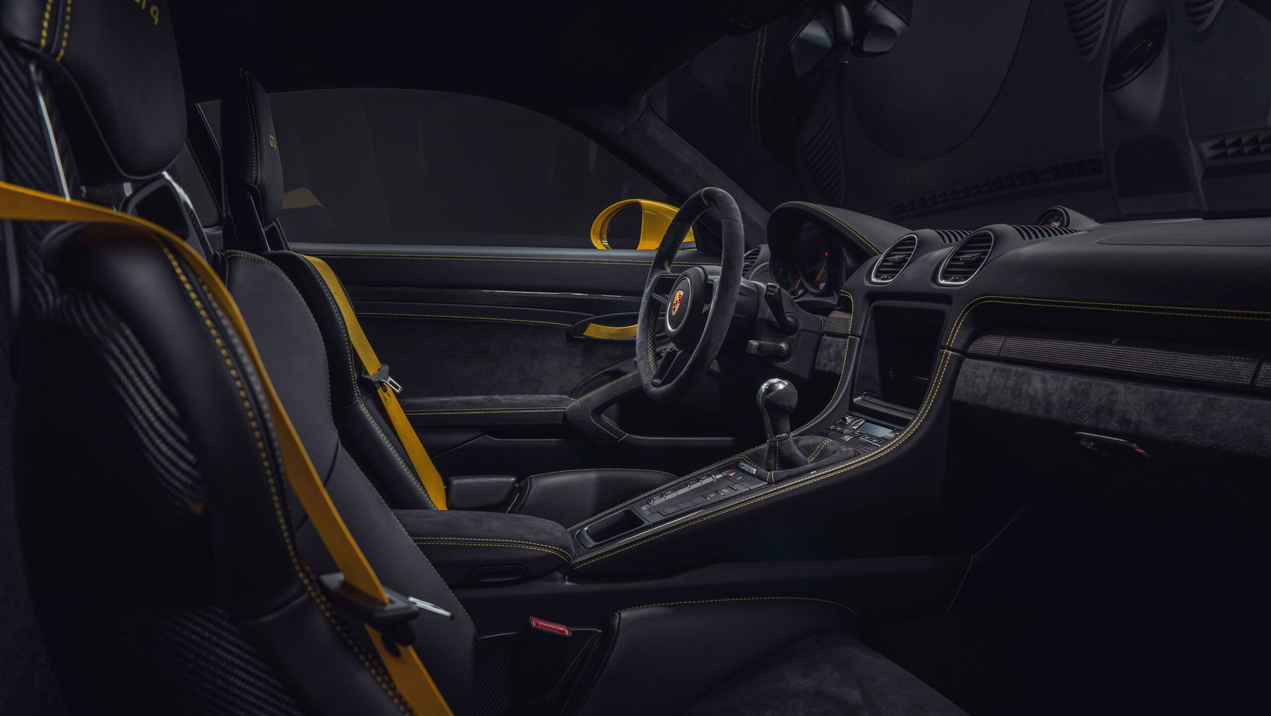 Porsche 718 Cayman GT4 buyer's guide - Interior
