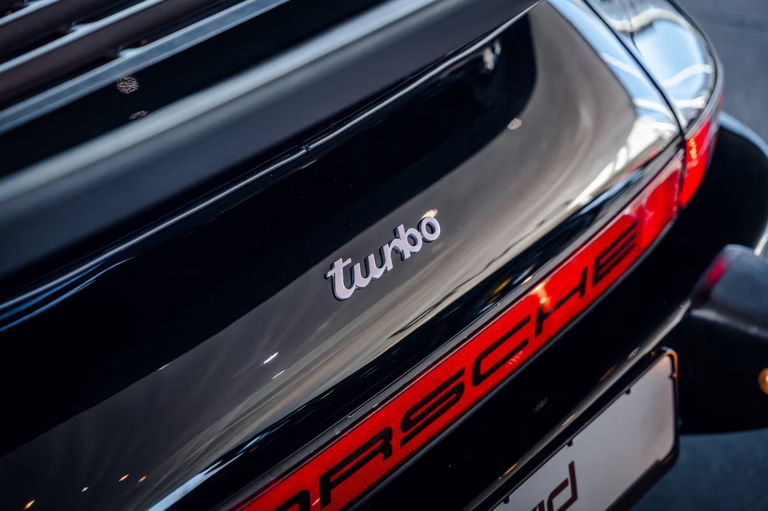 Porsche 911 Turbo 3.3
