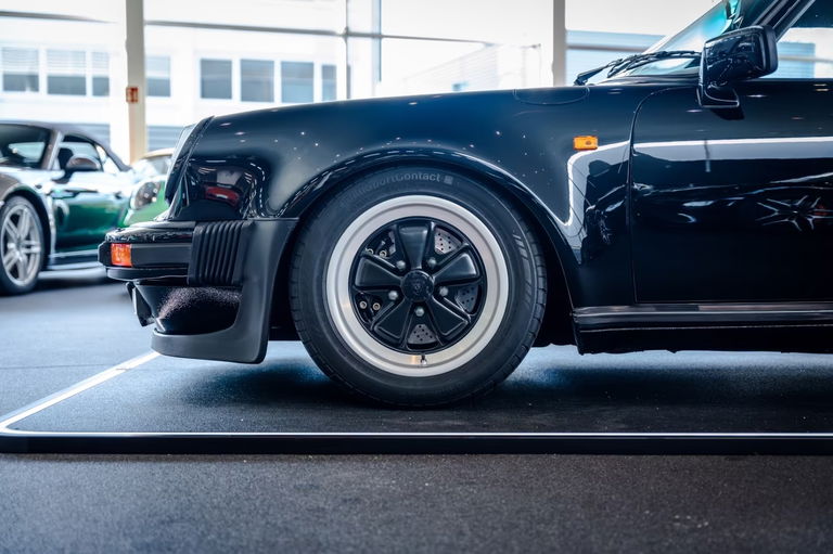 Porsche 911 Turbo 3.3