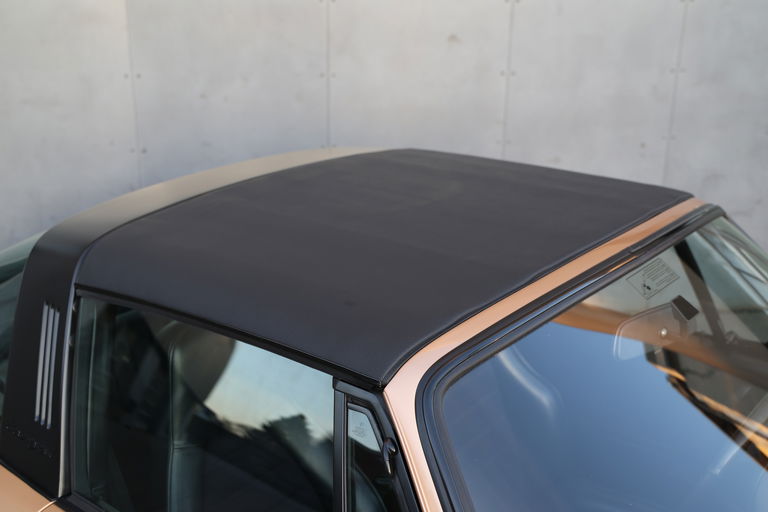 Porsche 911 Carrera 2.7