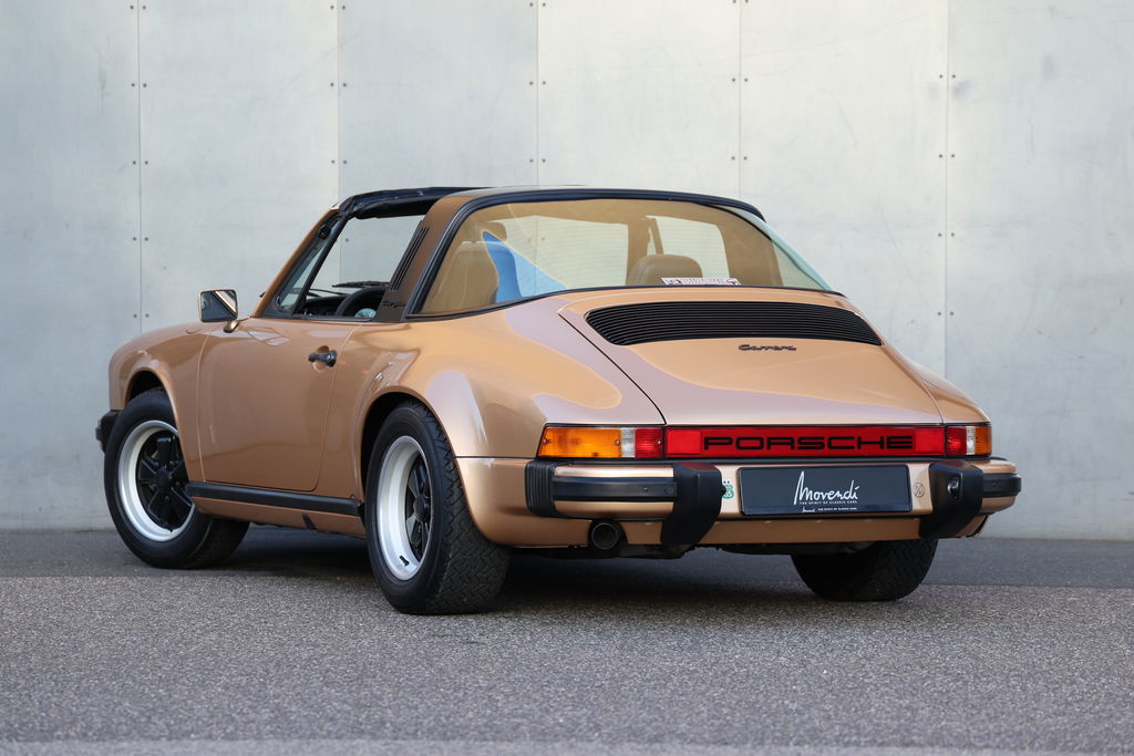 Porsche 911 Carrera 2.7