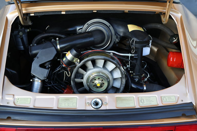 Porsche 911 Carrera 2.7