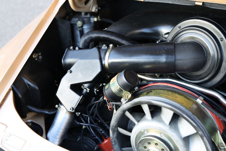 Porsche 911 Carrera 2.7