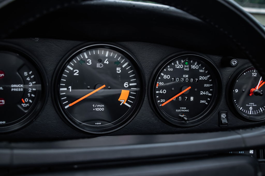 Porsche 911 Carrera 3.2