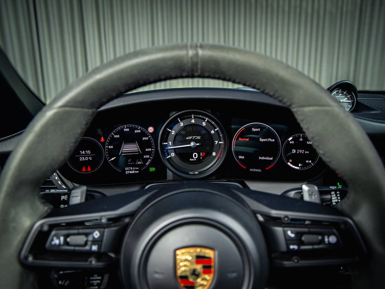 Porsche 992 Carrera 4 GTS