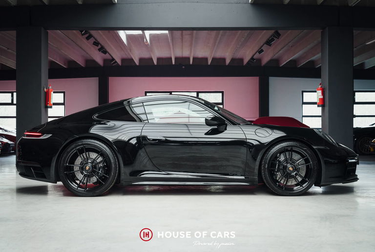 Porsche 992 Carrera GTS