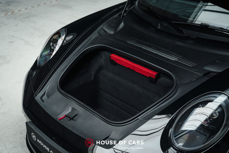 Porsche 992 Carrera GTS