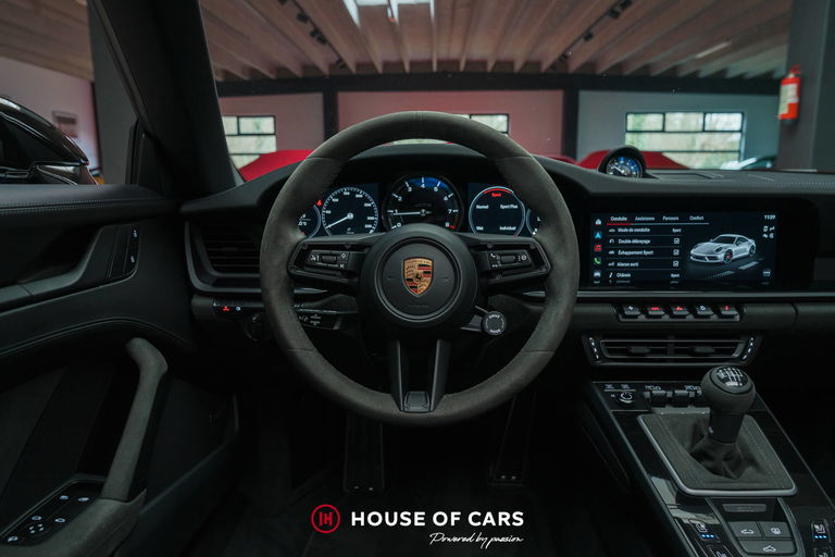 Porsche 992 Carrera GTS