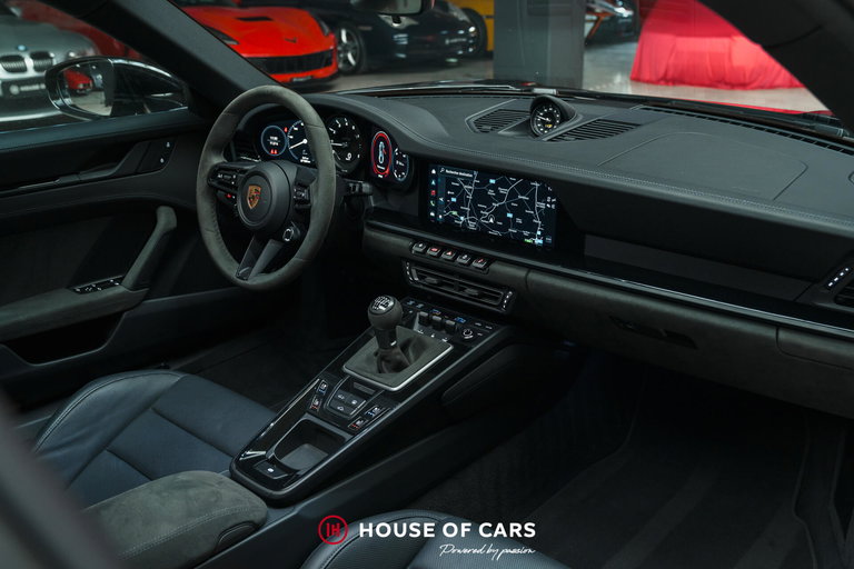 Porsche 992 Carrera GTS