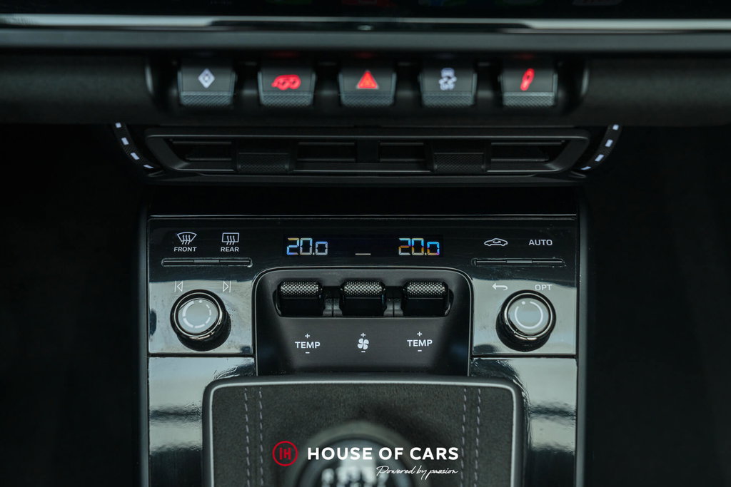 Porsche 992 Carrera GTS