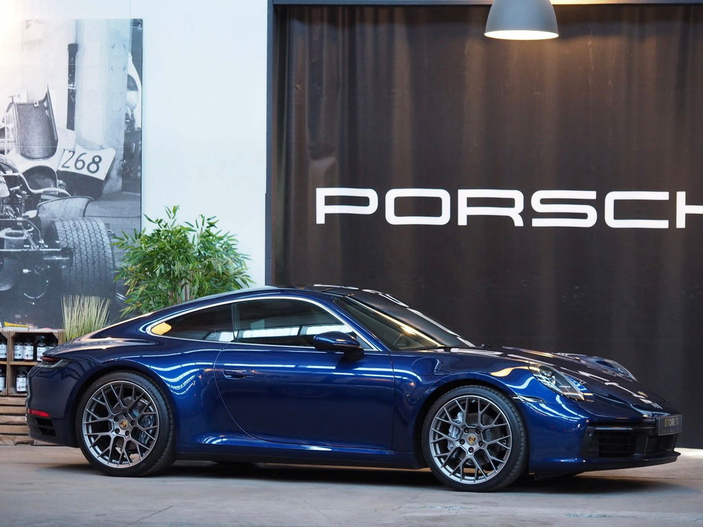 Porsche 992 Carrera