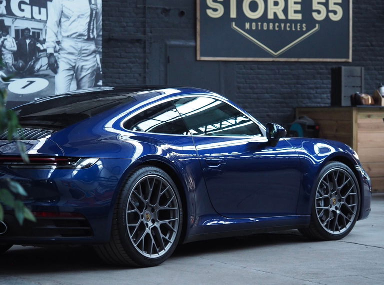 Porsche 992 Carrera