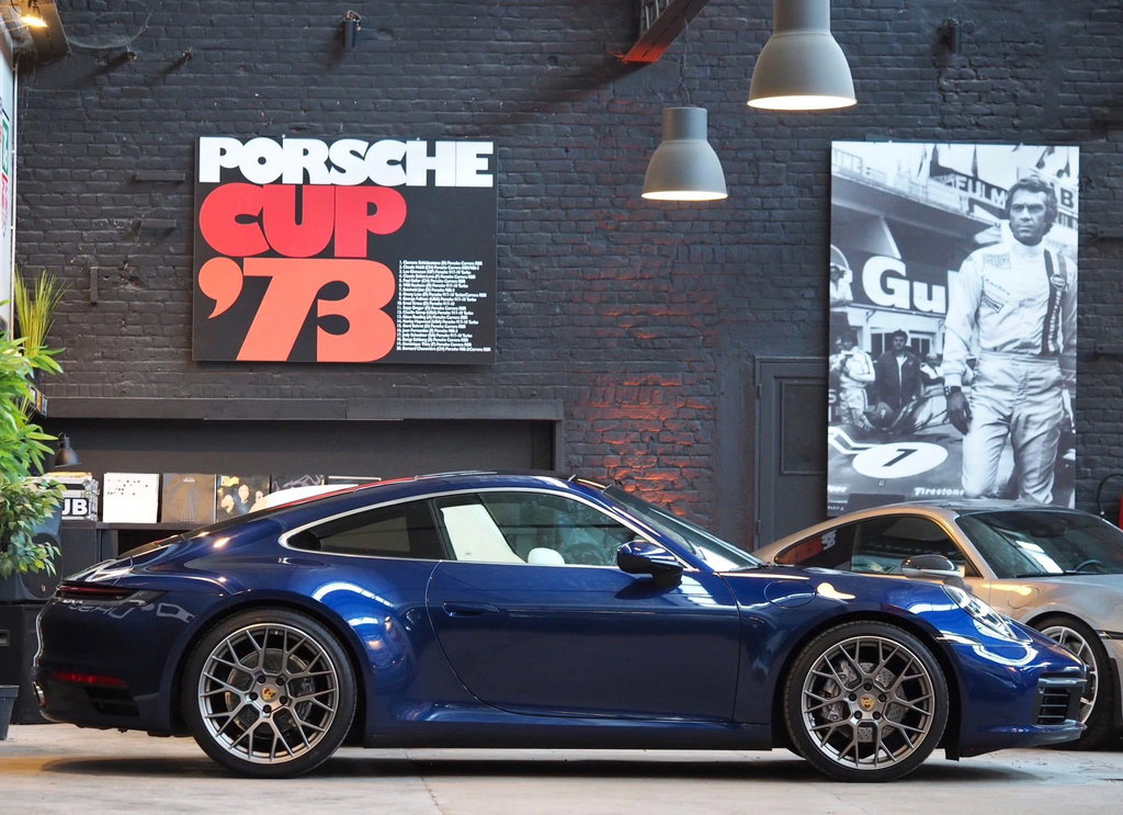 Porsche 992 Carrera