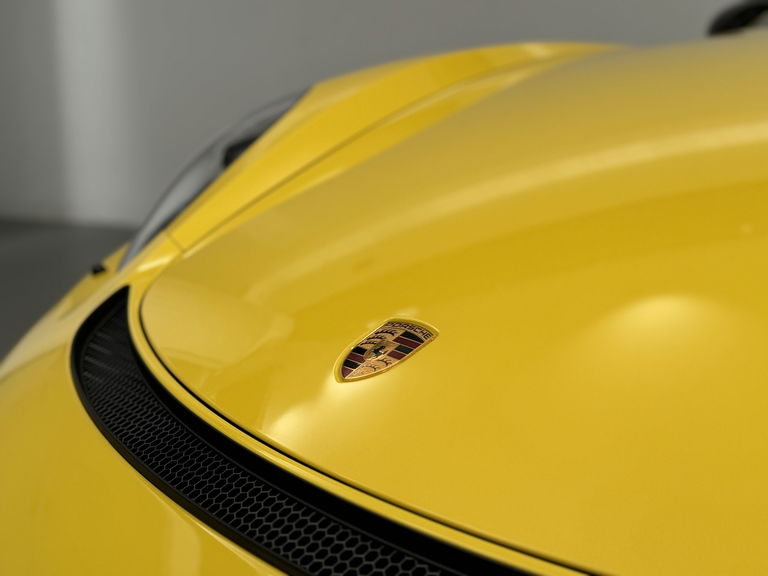 Porsche 718 Cayman GT4