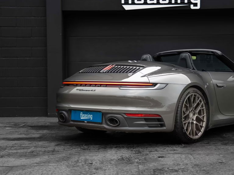 Porsche 992 Carrera 4S