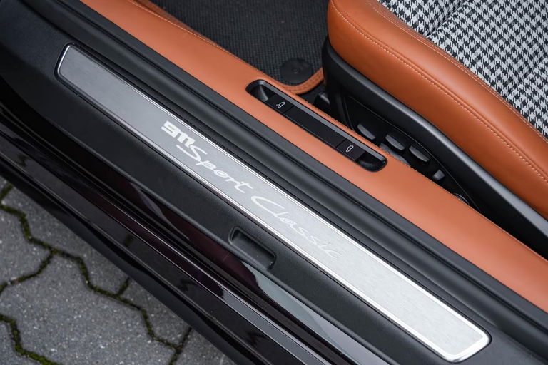 Porsche 992 Sport Classic