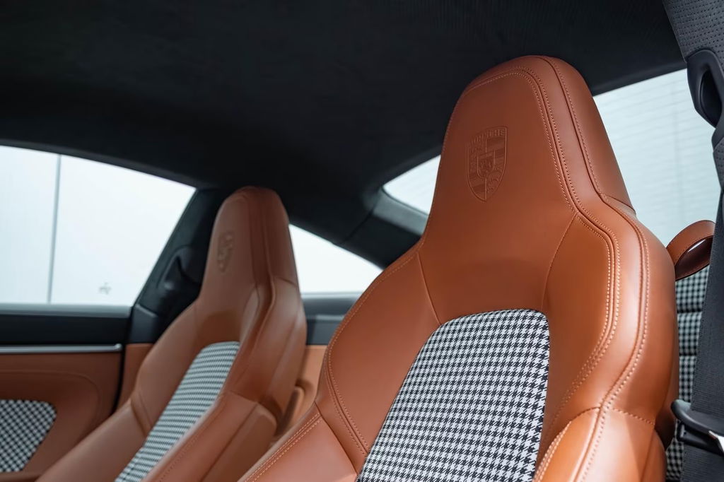 Porsche 992 Sport Classic