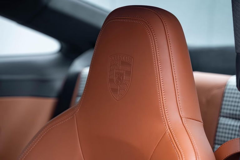 Porsche 992 Sport Classic