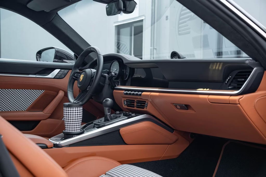 Porsche 992 Sport Classic