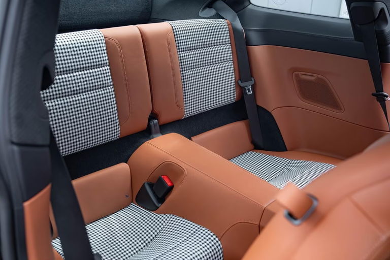 Porsche 992 Sport Classic