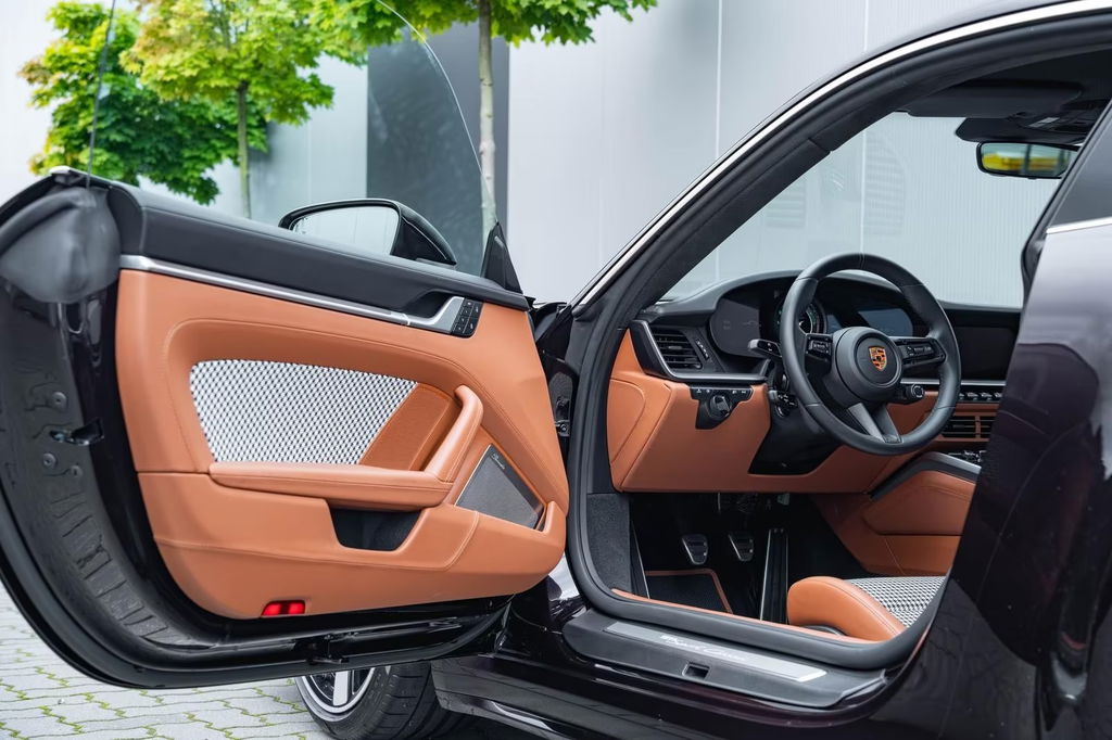 Porsche 992 Sport Classic