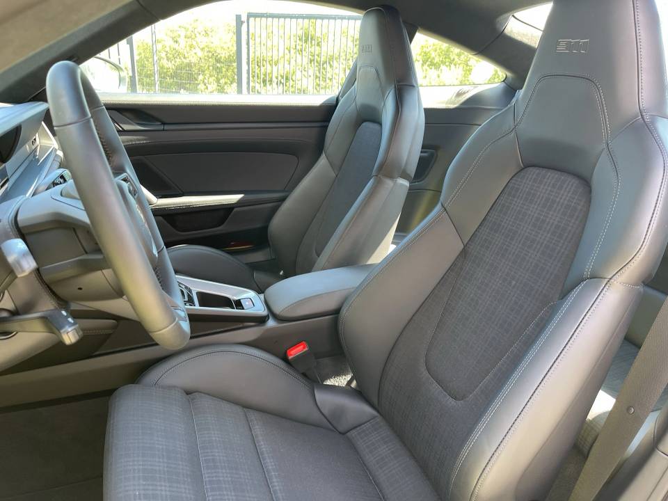 Porsche 992.2 Carrera T