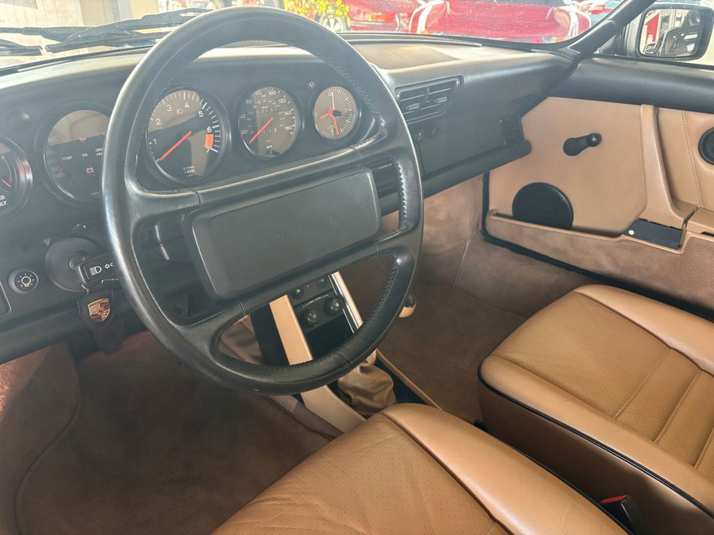 Porsche 911 Carrera 3.2 Speedster