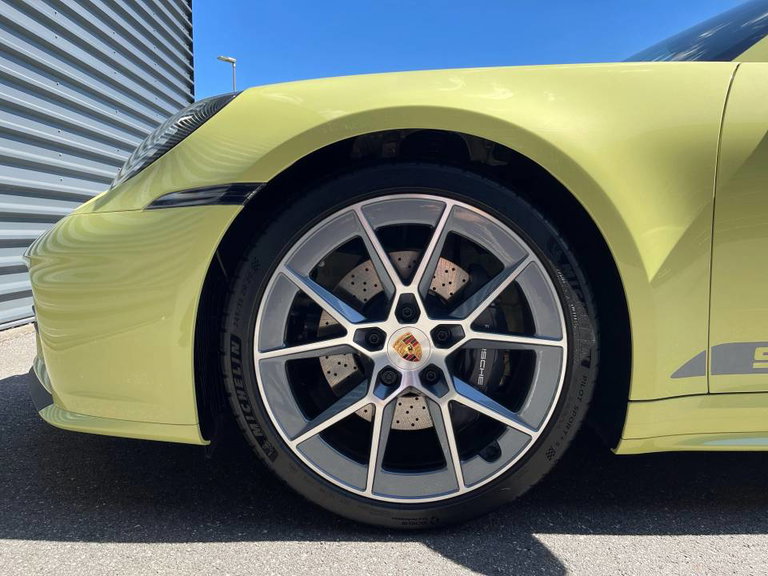 Porsche 992.2 Carrera T