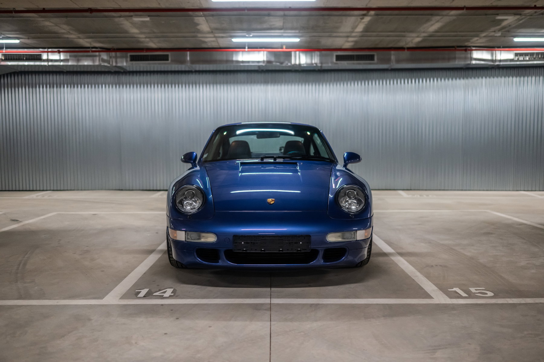 Porsche in Zenith Blue Metallic 3AX - Color Overview - elferspot